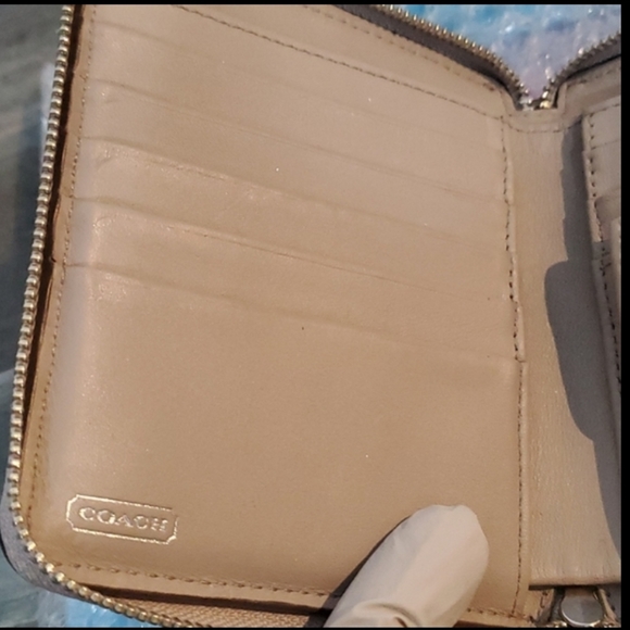 Coach nude wallet - woman's - Picture 4 of 11